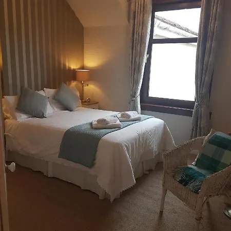 Linden Guest House-3